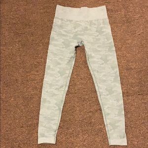 Gymshark Camo Seamless Leggings Sage Green L